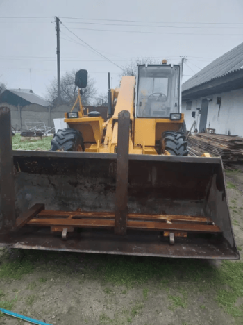 Телескопiчний погрузчик JCB продам