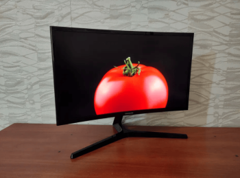 Игровой изогнутый 144 гц Samsung C24RG50F в идеальном состоянии