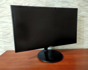 Монитор Samsung s24f350f новый полный комплект