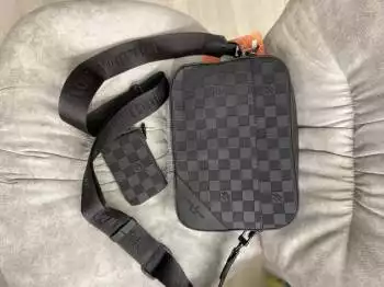 Мужская сумкачерез плечо Луи Виттон Louis Vuitton