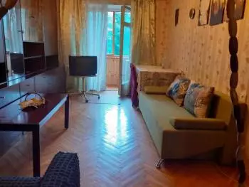 Посуточная аренда 3-комнатной квартиры в Киеве рядом с метро Левобережная
