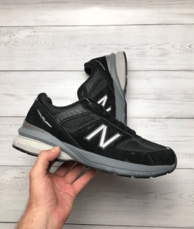 Чоловічі кросівки New Balance 990 v5