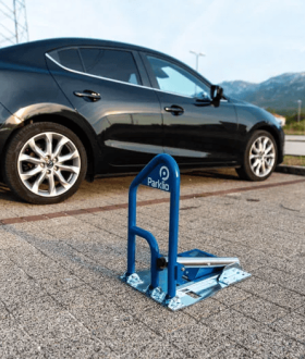 Барьер парковочный автономный автоматический управление смартфоном.