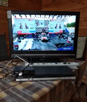 Телевизоры. JVC. Samsung. Sony. Samsung. Terrris.