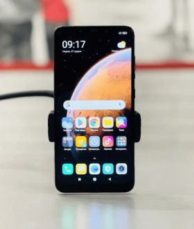 Мобильный телефон Pocophone F1 6/64Gb