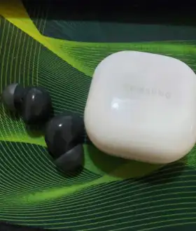 Навушники Galaxy buds 2