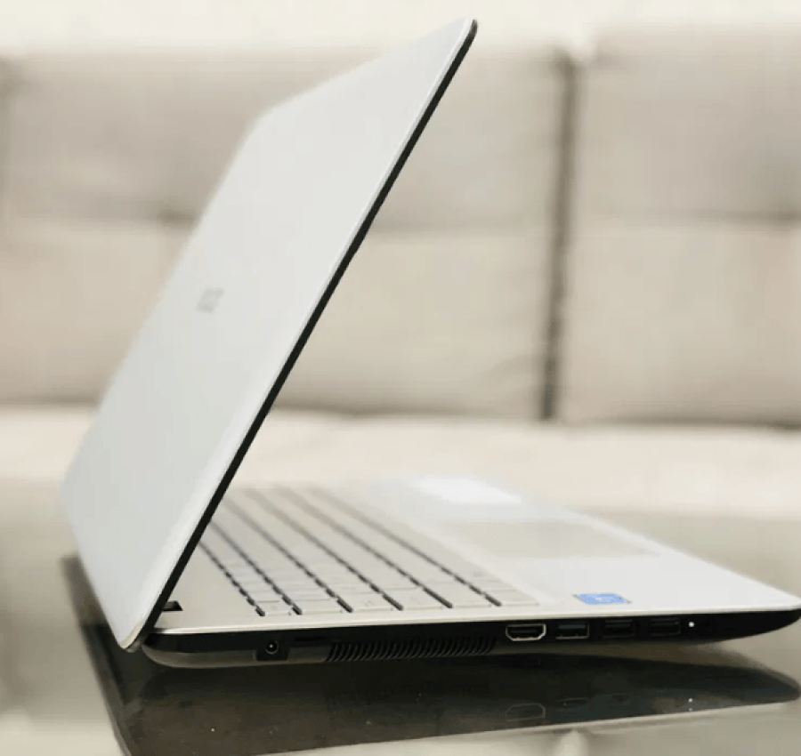 Asus Intel Celeron N40002.3 GHz4 ГБHDD 500 ГБUHD Graphics 600 3