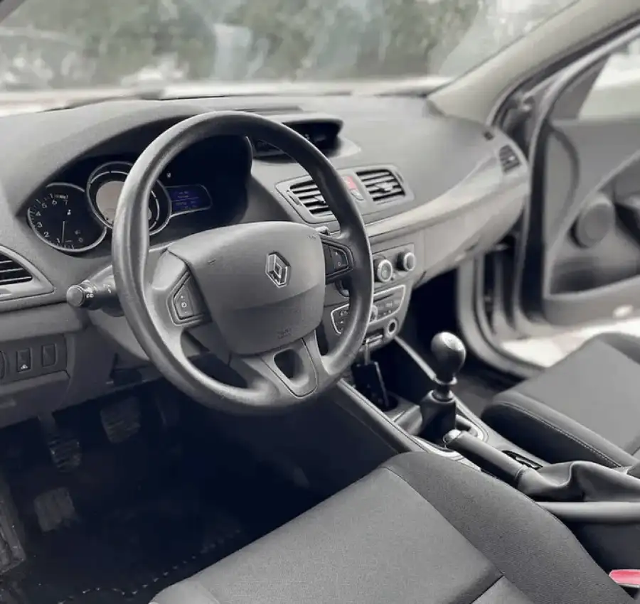 Renault Megan 2011 Рено Меган 6