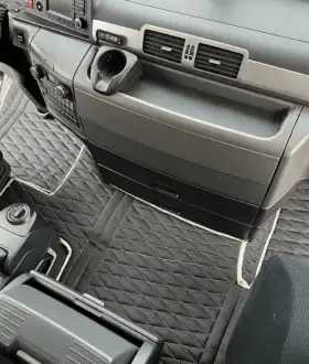 Коври з еко-шкіри для автомобіля Ман тгх,Man tgx,ковры в машину