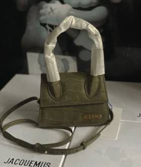 Сумка Jacquemus Chiquito