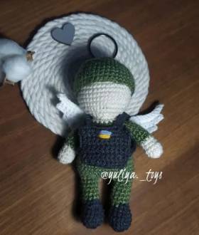 В'язаний янгол-охоронець ЗСУ