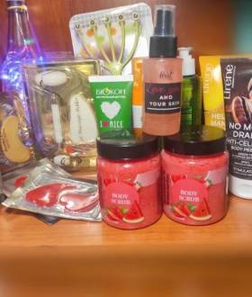 Подарунок для дівчат скраб, спрей-міст з шимером, Біокон