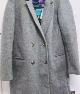 Весняне пальто відомого бренду Sinsay.