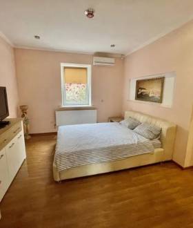 Дом сдам в аренду.