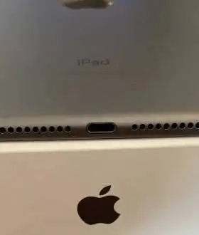 APPLE планшет 5 мини 256.