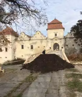 Торф чорнозем пісок щебень відсів глина