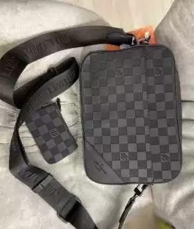 Мужская сумкачерез плечо Луи Виттон Louis Vuitton