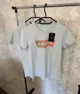 Женская Футболка Levi’s