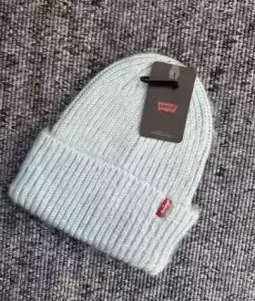 Шапка levis оригинал