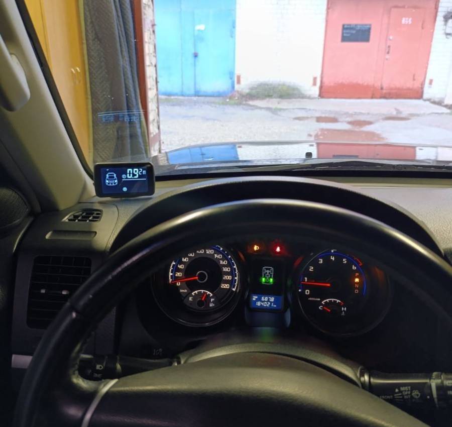 Установка парктроников на Позняках. Левый берег Киев (2)