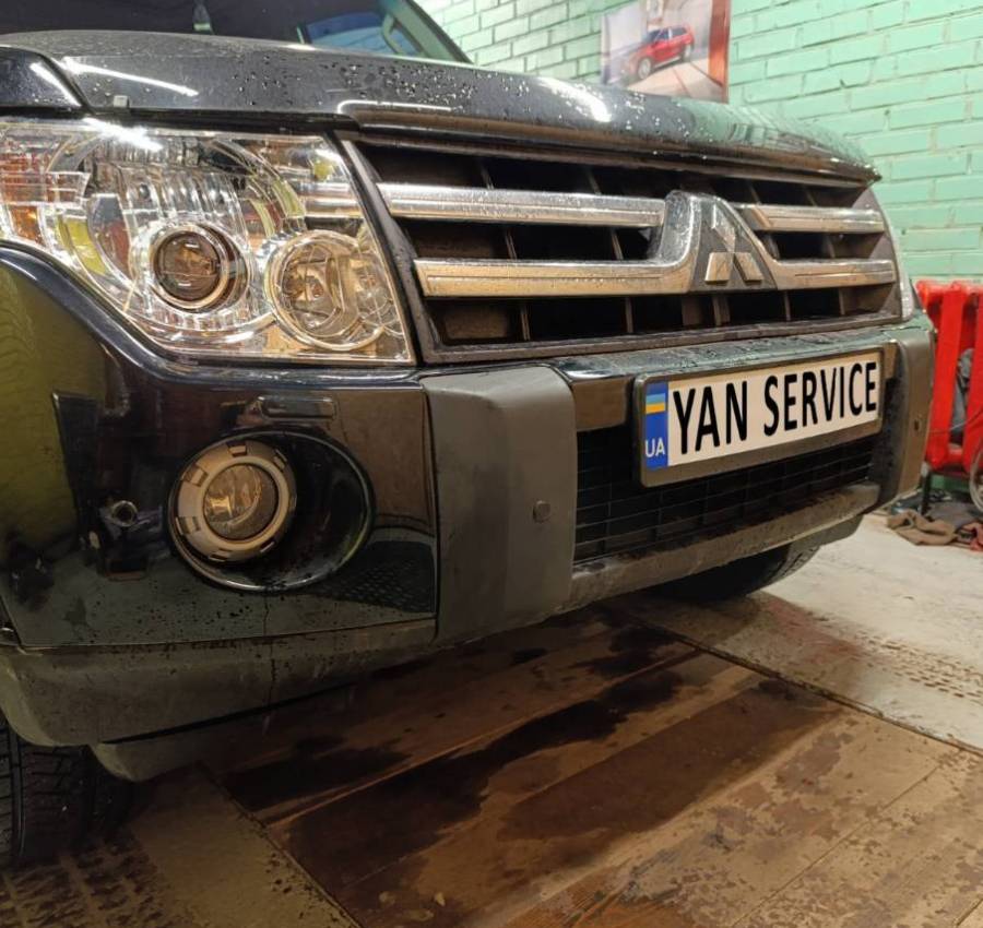 Установка парктроников на Позняках. Левый берег Киев (4)