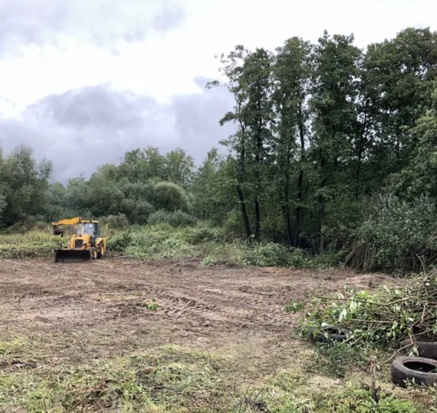 Розчищення ділянок.Зрізання дерев.Покіс трави 2