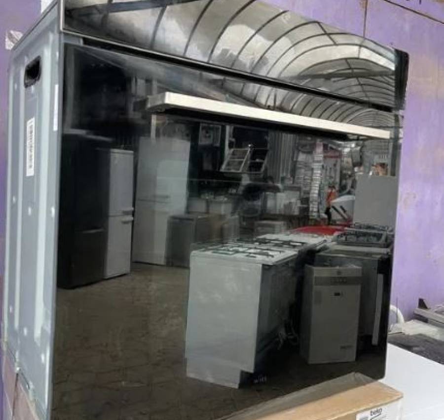 Електрична вмонтована піч Бу духовка з піролізом 2