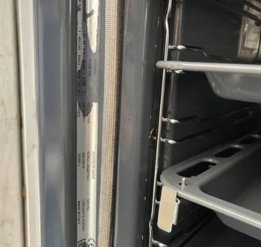 Електрична вмонтована піч Бу духовка з піролізом 6