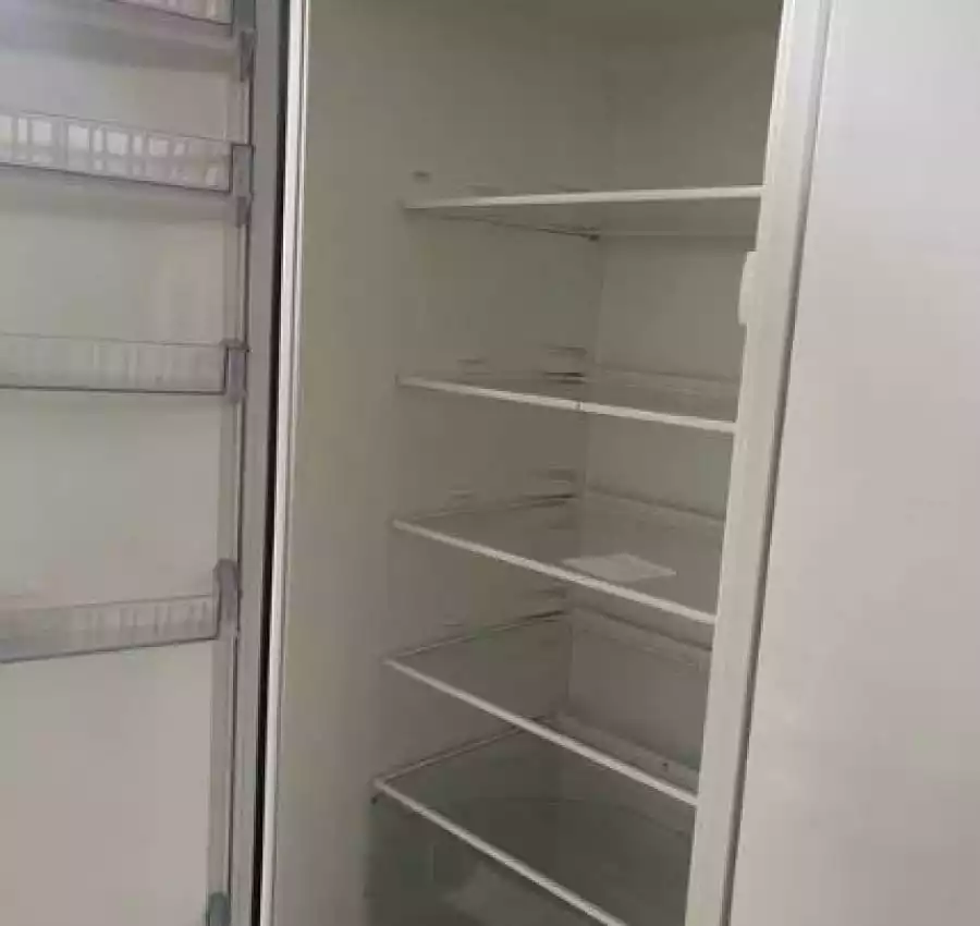 Вмонтований холодильник Бу 6