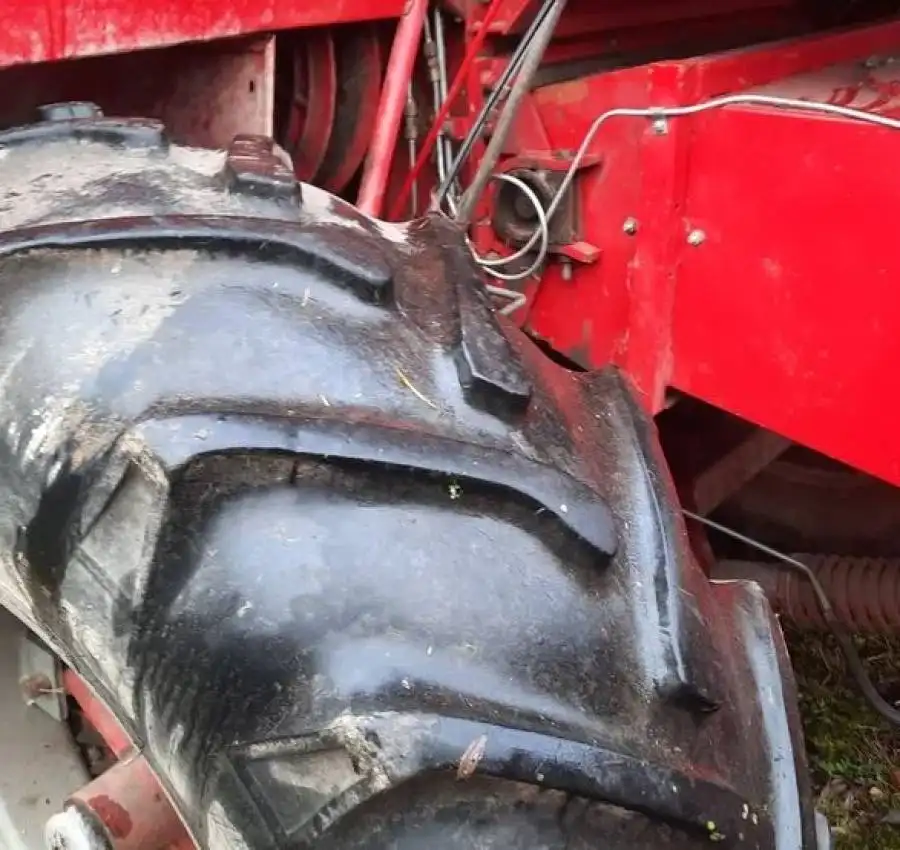 Комбайн Massey ferguson 16 масей фергусон 4