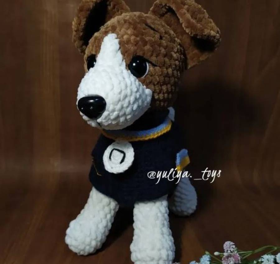 В\'язані іграшки ручної роботи. Пес Патрон та інші персонажі