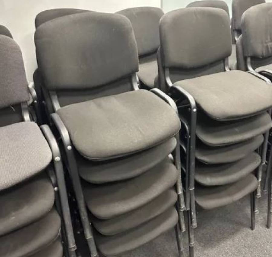 Крісла стільці столи офісні 3