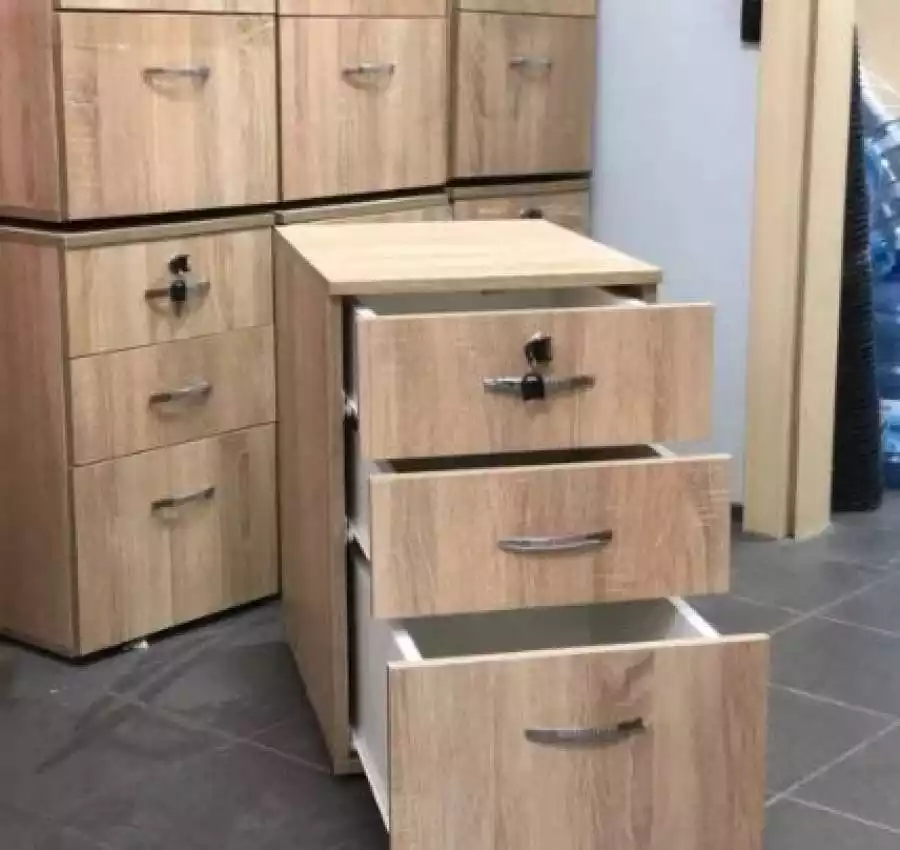 РОЗПРОДАЖ Столи тумби крісла стільці письмові комп’ютерні 2