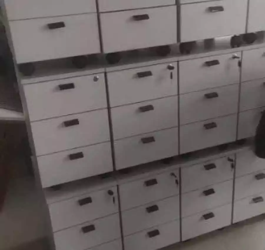 РОЗПРОДАЖ Столи тумби крісла стільці письмові комп’ютерні 3