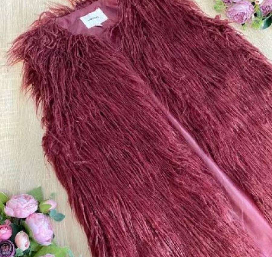 Жилетка эко-мех KOTON 44-46р. Меховой жилет M. Жилет мех 44-46р 2