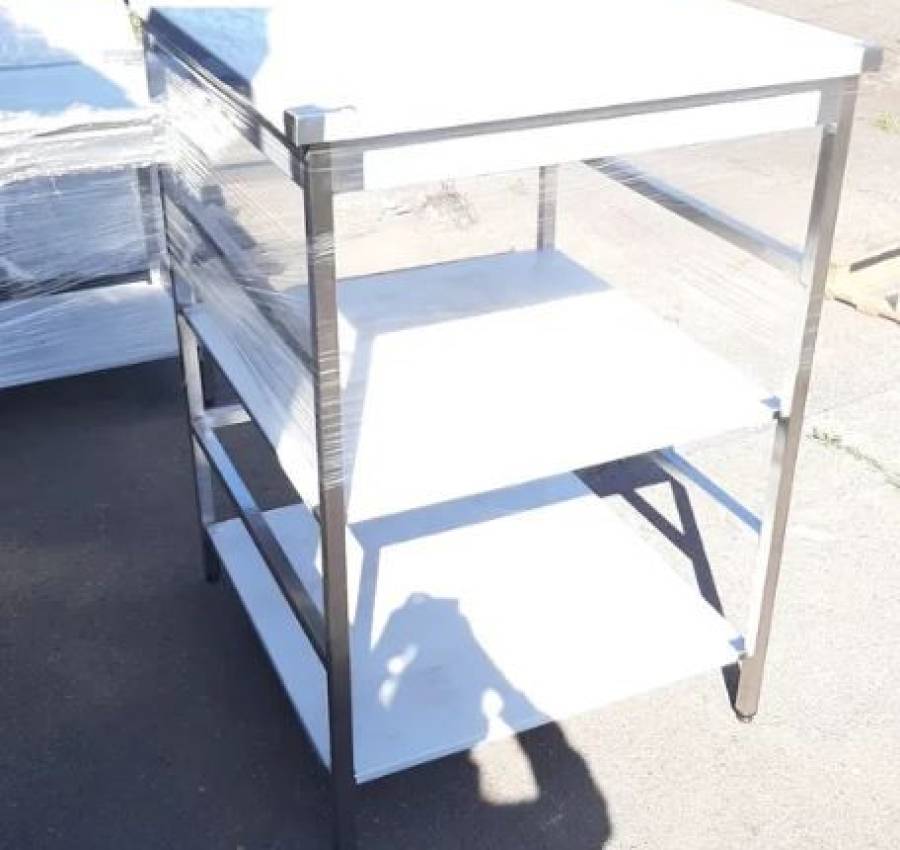 Стіл з нержавійки з двома полками 2