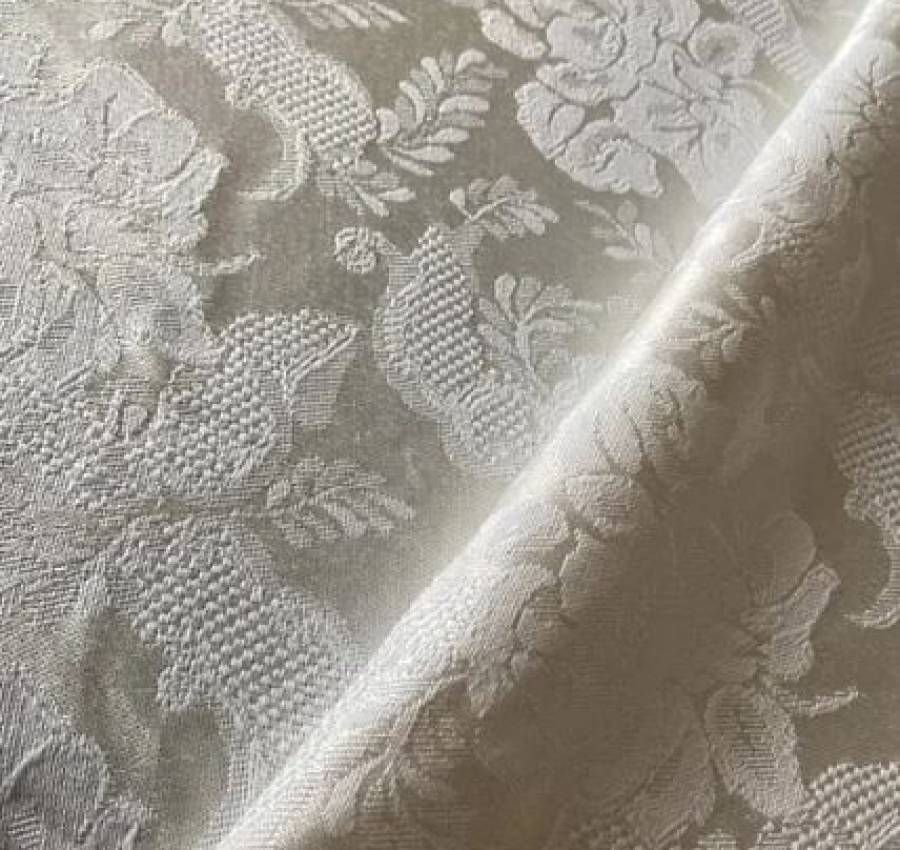 Продам скатертину 2