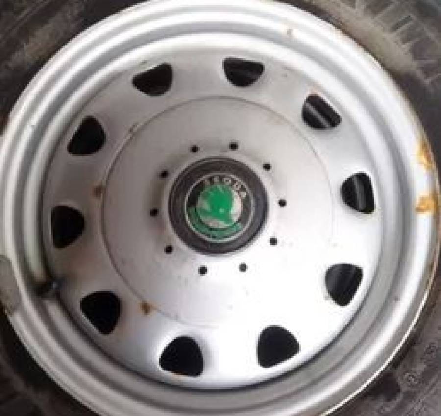 Колеса резина шкода феліція фаворит 7