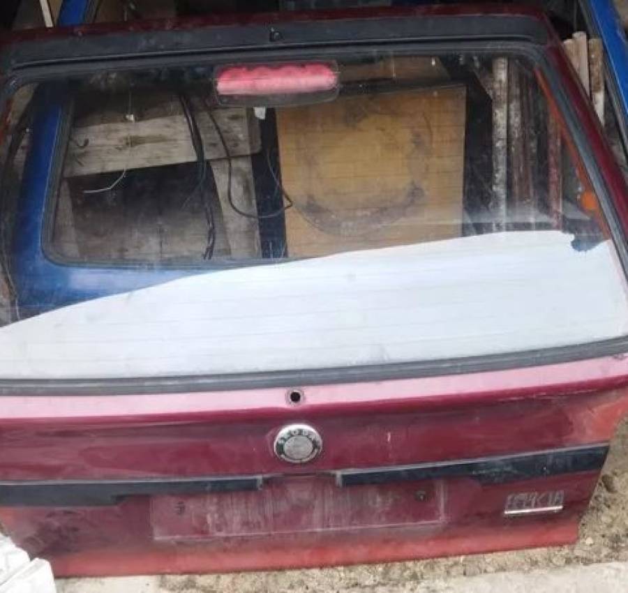 Кришка багажника l ляда феліція, Felicia 3