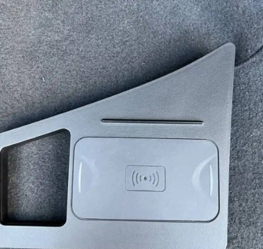 Без дротова зарядка Ауді кю5.7.8