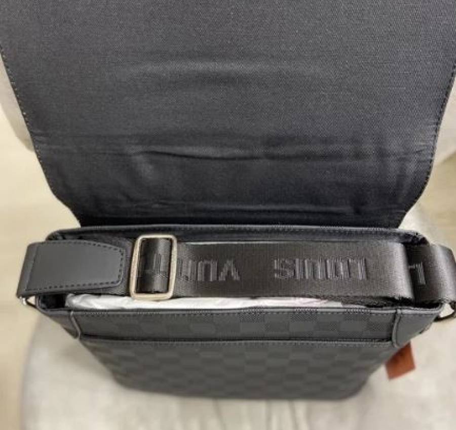 Мужская сумка мессенеджер через плечо Louis Vuitton Луи Виттон 3