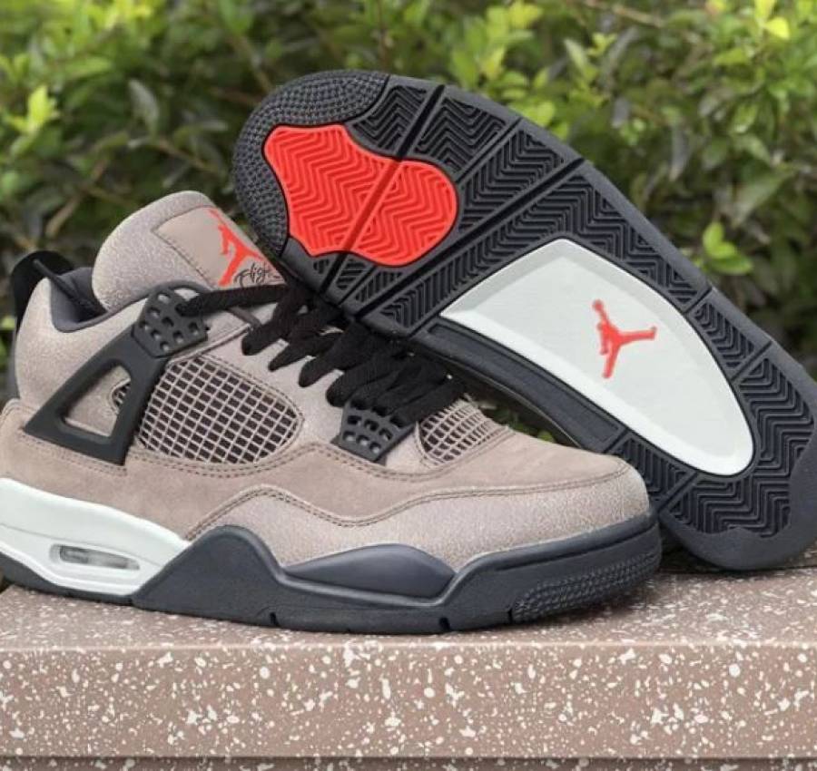 Кроссовки Nike Air Jordan 4 Retro Taupe Haze Найк Джордан коричневые