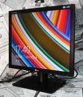 Отличные Мониторы ЖК 17 .