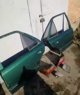 Двері,задні фонарі, поворотники мерседес 124