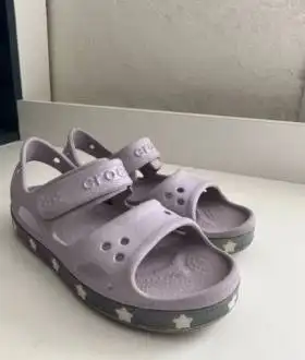 Босоніжки Crocs на дівчинку розмір C13