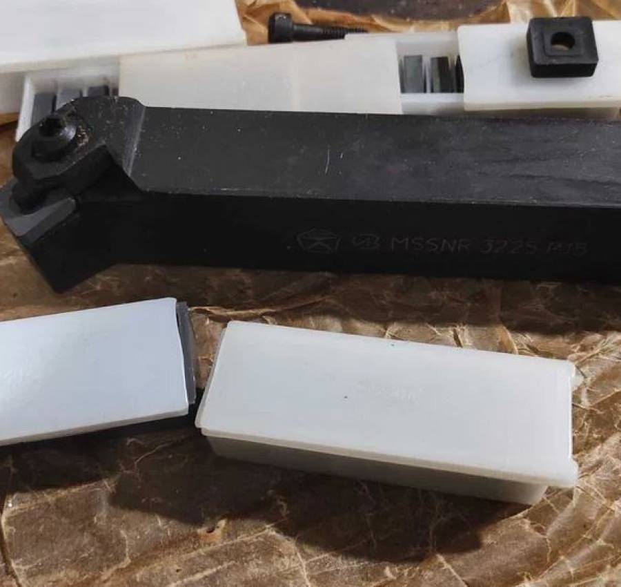 Токарний різець MSSNR 3225 P15 плюс 50 твердосплавних пластин 2