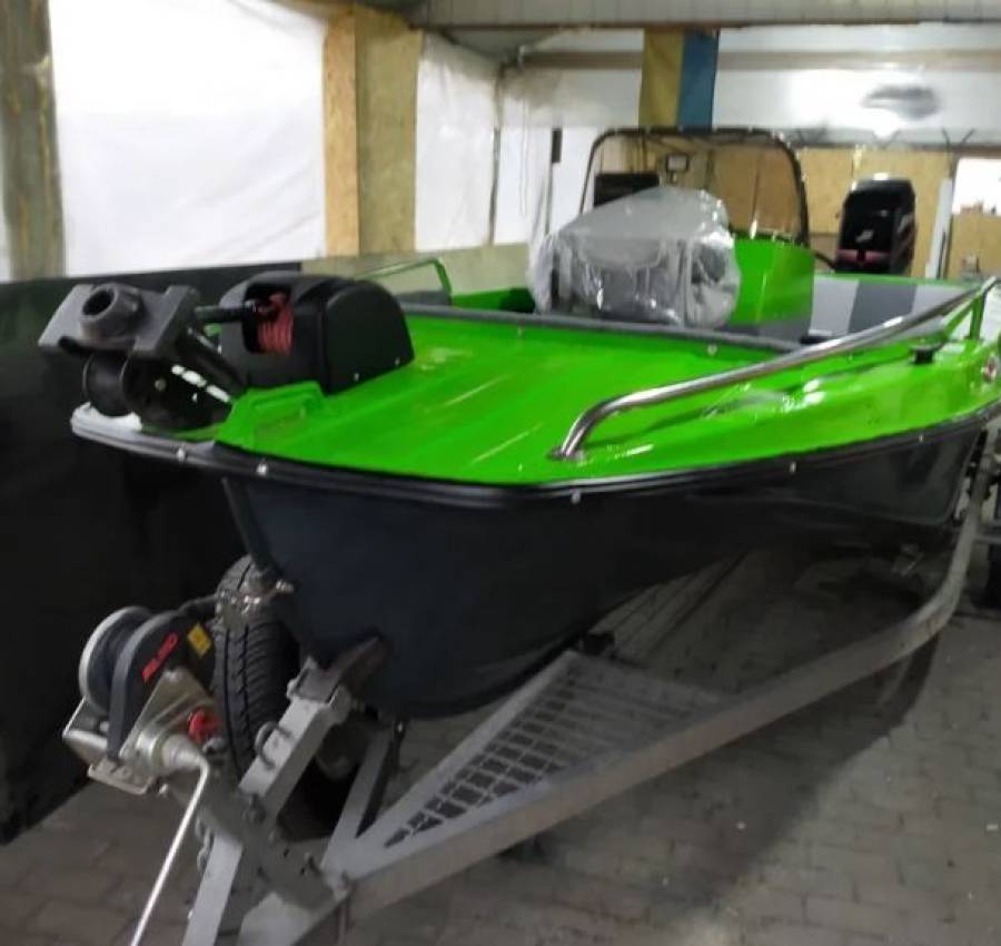 Ремонт тюнинг лодок установка стекол 7