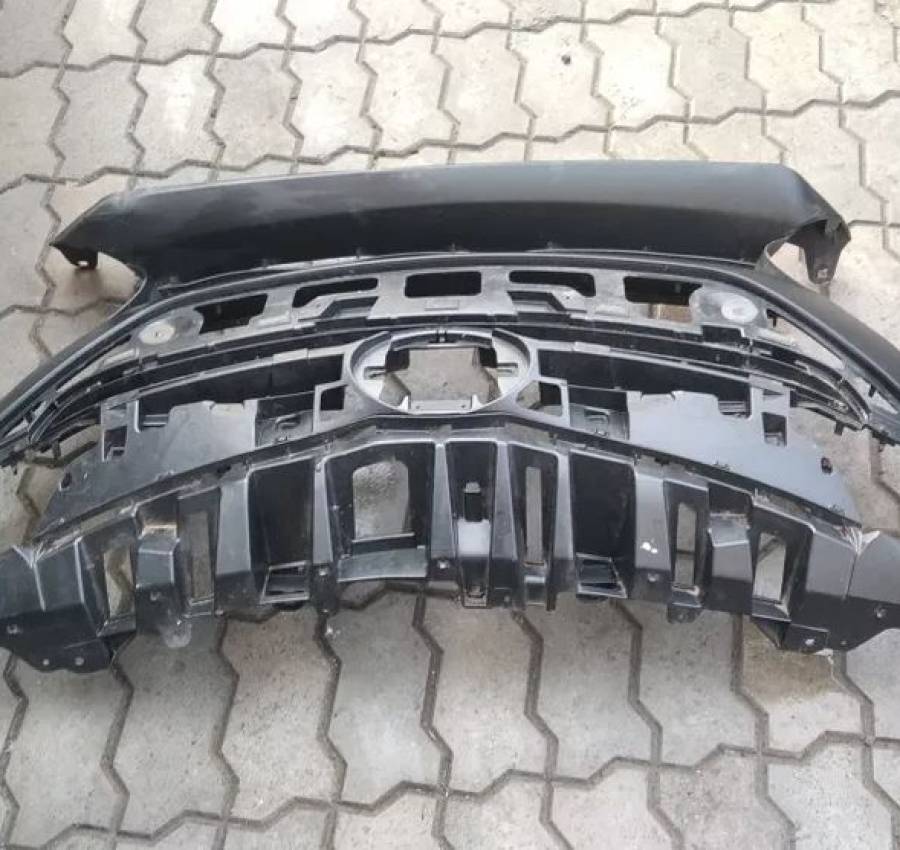 53101-47040 Toyota prius рëшетка радиатора 3