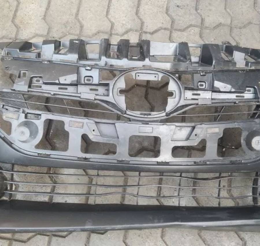 53101-47040 Toyota prius рëшетка радиатора 4