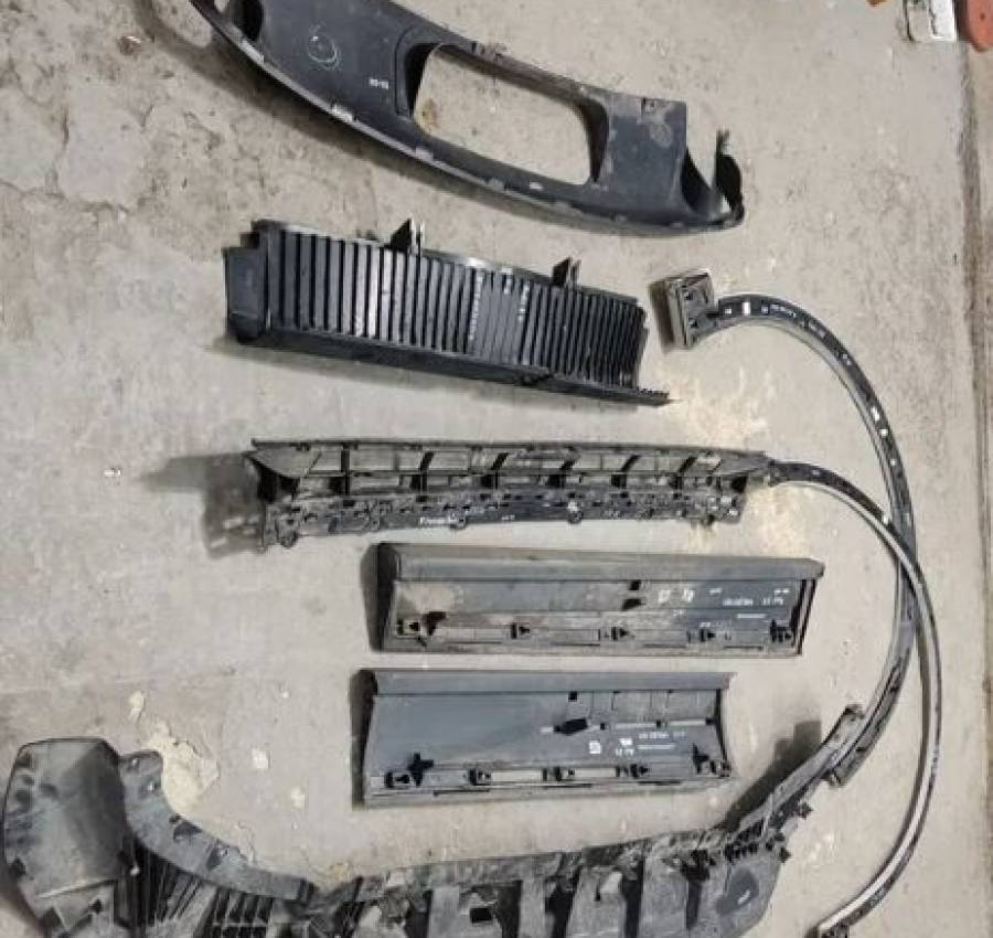 AUDI Q7 (4M) Корпус воздушного фильтра 4M0133 6